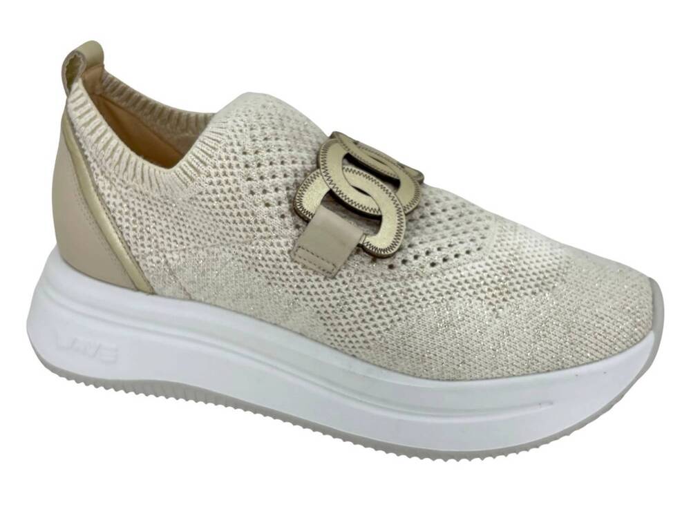 NEW SOFTWAVES women's simone slip-on shoes in sand